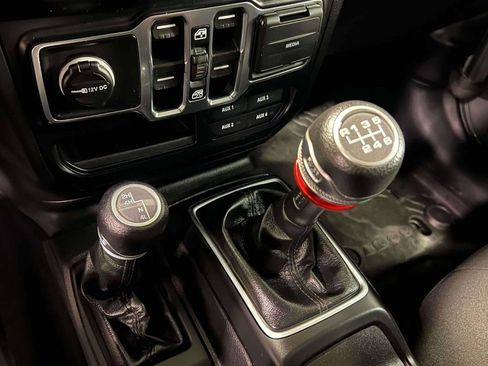 Used 2023 Jeep Wrangler Unlimited Sport AWD/4WD image 29