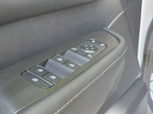 Used 2026 Nissan Armada SV AWD/4WD image 16