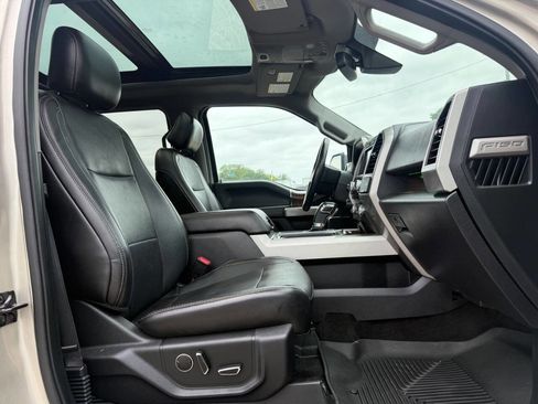 Used 2017 Ford F150 Lariat w/ Equipment Group 502A Luxury AWD/4WD image 28