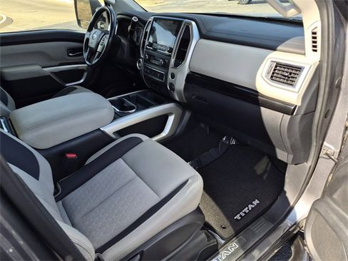 Certified 2020 Nissan Titan SV w/ SV Convenience Package image 10