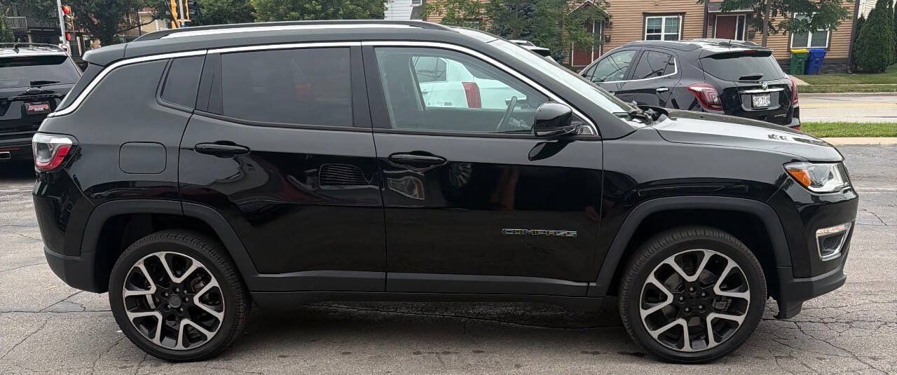 Used 2018 Jeep Compass Limited w/ Navigation Group AWD/4WD image 10