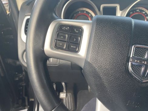 Used 2020 Dodge Journey SE w/ SE Popular Equipment Group image 11