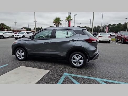 New 2025 Nissan Kicks Play S image 28