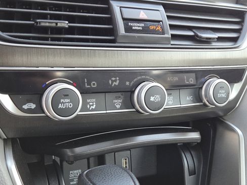 Used 2018 Honda Accord LX image 28