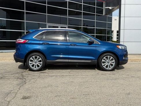 Used 2020 Ford Edge Titanium AWD/4WD image 2