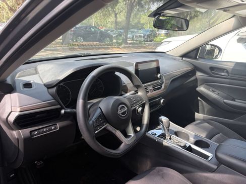 Used 2026 Nissan Altima 2.5 SV FWD image 34