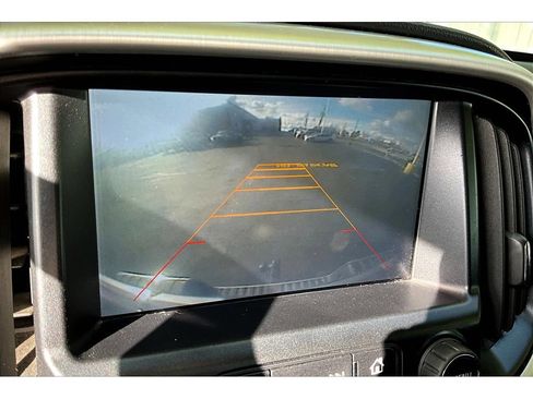 Used 2015 GMC Canyon SLE AWD/4WD image 29