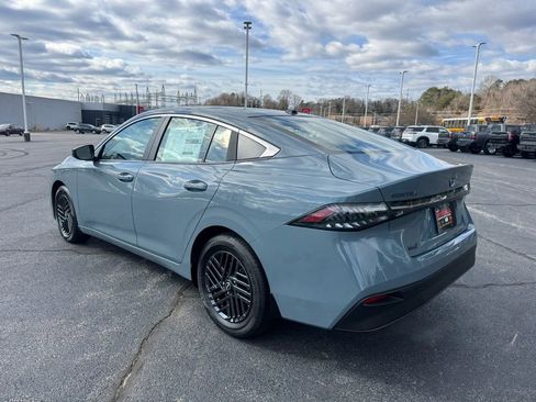 New 2026 Nissan Sentra SV w/ Floor Mat Package FWD image 4