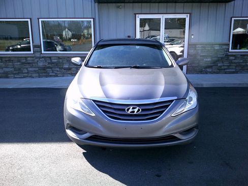 Used 2013 Hyundai Sonata GLS FWD image 2