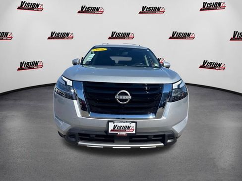 Certified 2024 Nissan Pathfinder Platinum w/ Cargo Package AWD/4WD image 2