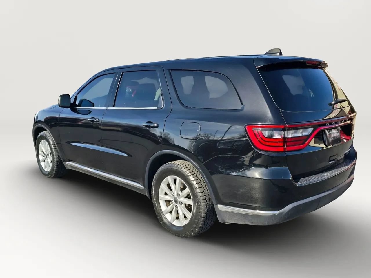 Used 2020 Dodge Durango SXT w/ 3rd Row Seating Group RWD image 3