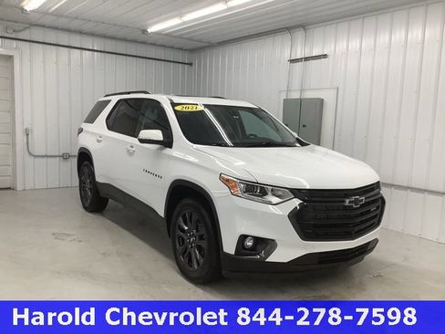 Used 2021 Chevrolet Traverse RS image 1