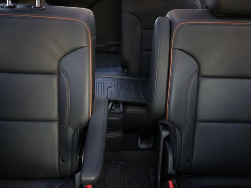 Used 2023 GMC Acadia AT4 w/ Technology Package image 13