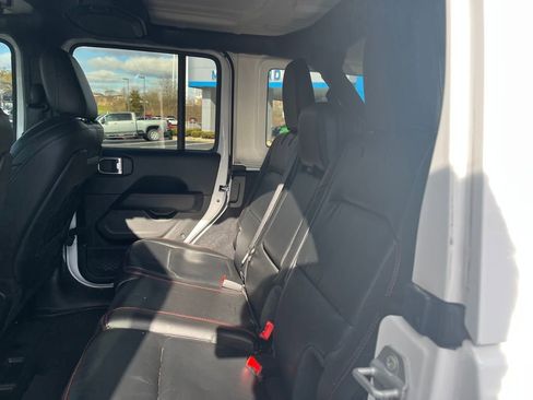 Used 2021 Jeep Wrangler Unlimited Rubicon w/ Cold Weather Group image 23