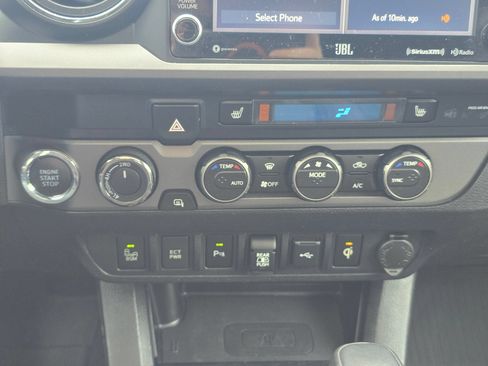 Used 2021 Toyota Tacoma TRD Pro AWD/4WD image 30