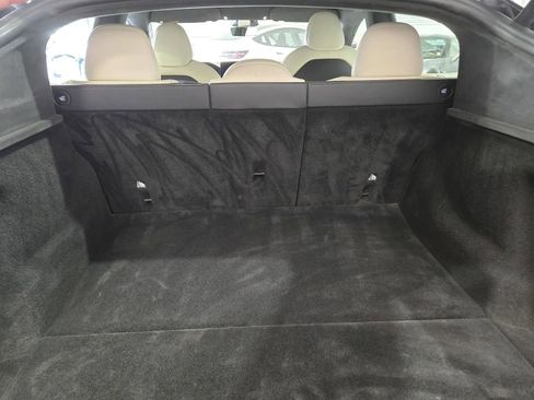 Used 2022 Tesla Model S image 10