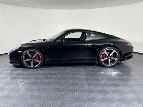 Used 2017 Porsche 911 Carrera RWD image 2