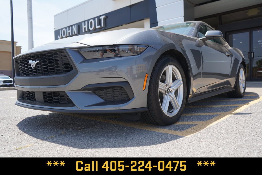 Used 2026 Ford Mustang Premium RWD image 4
