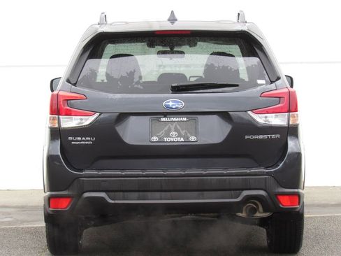 Used 2019 Subaru Forester Premium AWD/4WD image 7