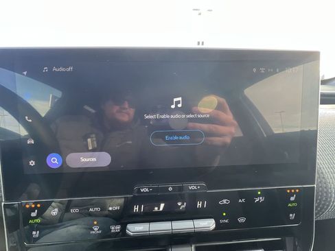 Used 2023 Subaru Solterra AWD image 11