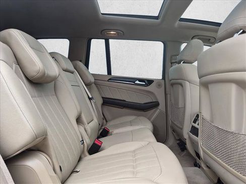 Used 2015 Mercedes-Benz GL 450 4MATIC image 23