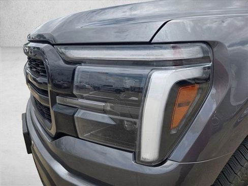 Used 2025 Ford F150 Lariat w/ Equipment Group 502A High image 9