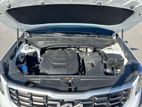 Used 2025 Kia Telluride S FWD image 31