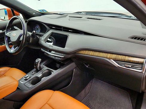 Used 2019 Cadillac XT4 Premium Luxury FWD image 26