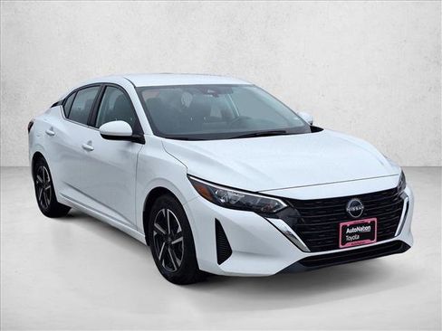 Used 2024 Nissan Sentra SV image 3