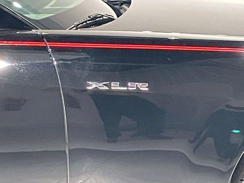 Used 2005 Cadillac XLR image 5