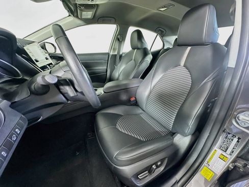 Used 2024 Toyota Camry SE FWD image 13