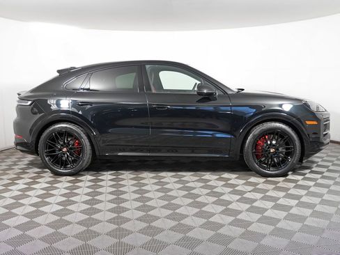 Used 2026 Porsche Cayenne GTS AWD/4WD image 8