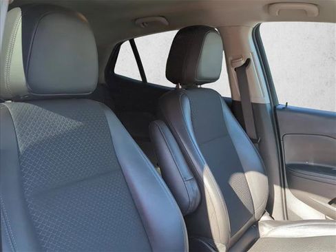 Used 2022 Buick Encore Preferred image 23