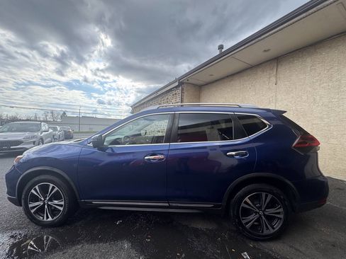 Used 2018 Nissan Rogue SL image 3