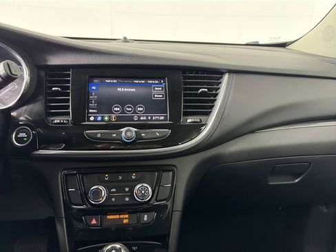 Used 2022 Buick Encore Preferred w/ Safety Package image 22