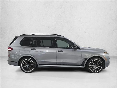 Used 2026 BMW X7 M60i image 4