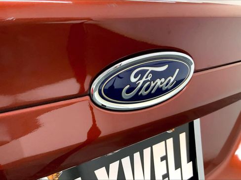 Used 2014 Ford Fusion SE w/ Equipment Group 202A image 8