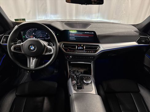 Used 2019 BMW 330i Sedan w/ M Sport Package RWD image 4