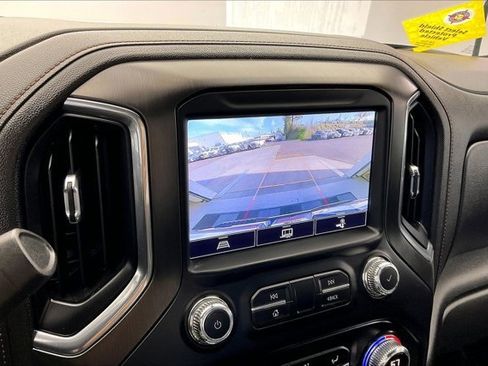 Used 2022 GMC Sierra 2500 AT4 image 23