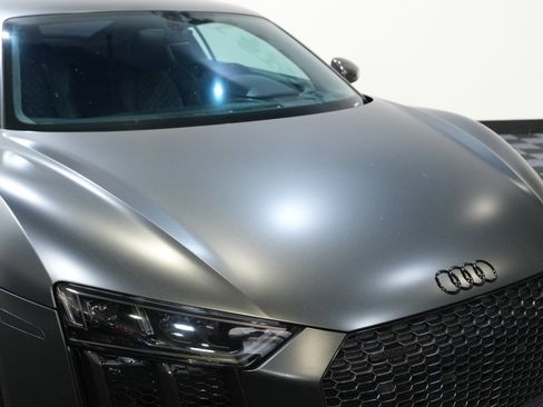 Used 2017 Audi R8 V10 plus image 12