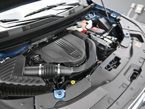 Used 2025 Chevrolet Traverse LT image 22