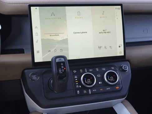 New 2026 Land Rover Defender 110 X-Dynamic SE AWD/4WD image 15