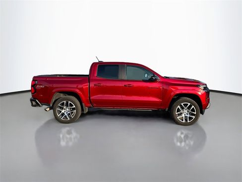 Used 2024 Chevrolet Colorado Z71 w/ Z71 Convenience Package 2 image 8