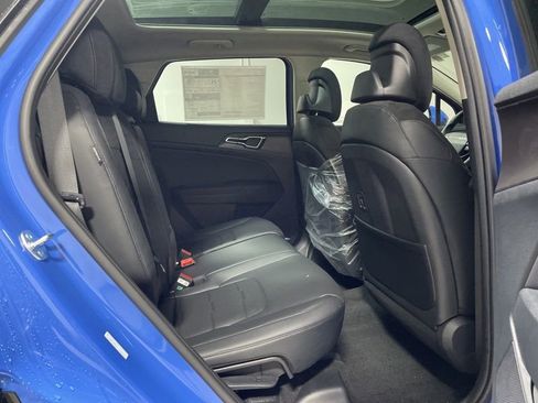 New 2026 Kia Sportage SX AWD/4WD image 11