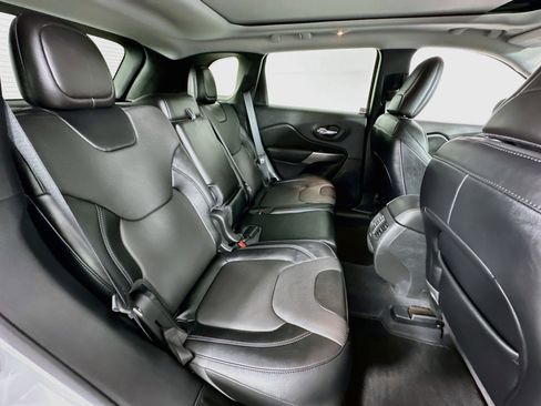 Used 2022 Jeep Cherokee Limited w/ Elite Package image 27