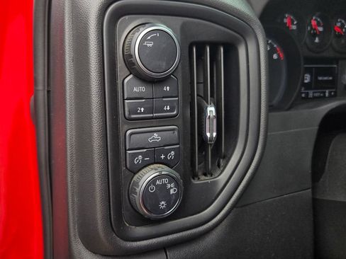 Used 2022 Chevrolet Silverado 1500 Custom Trail Boss AWD/4WD image 18