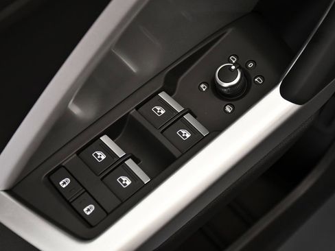 Used 2025 Audi Q3 2.0T Premium w/ Convenience Package image 92