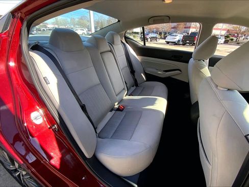 Used 2025 Nissan Altima 2.5 SV image 18