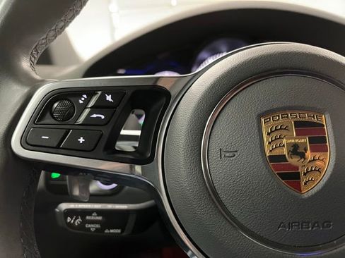 Used 2022 Porsche Cayenne Platinum Edition AWD/4WD image 21
