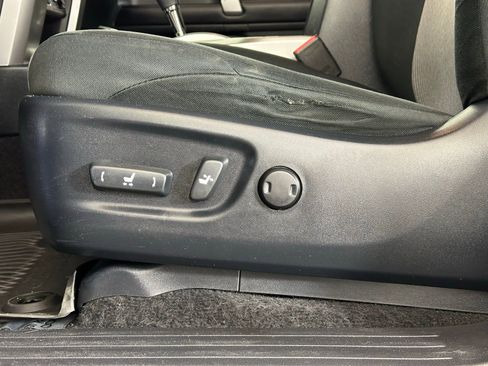 Used 2016 Toyota 4Runner SR5 image 7